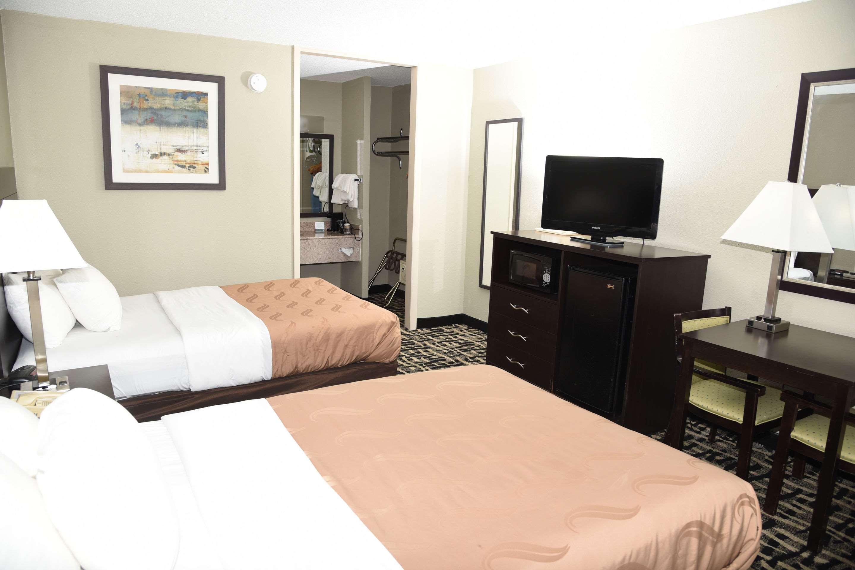 Quality Inn & Suites York Dış mekan fotoğraf