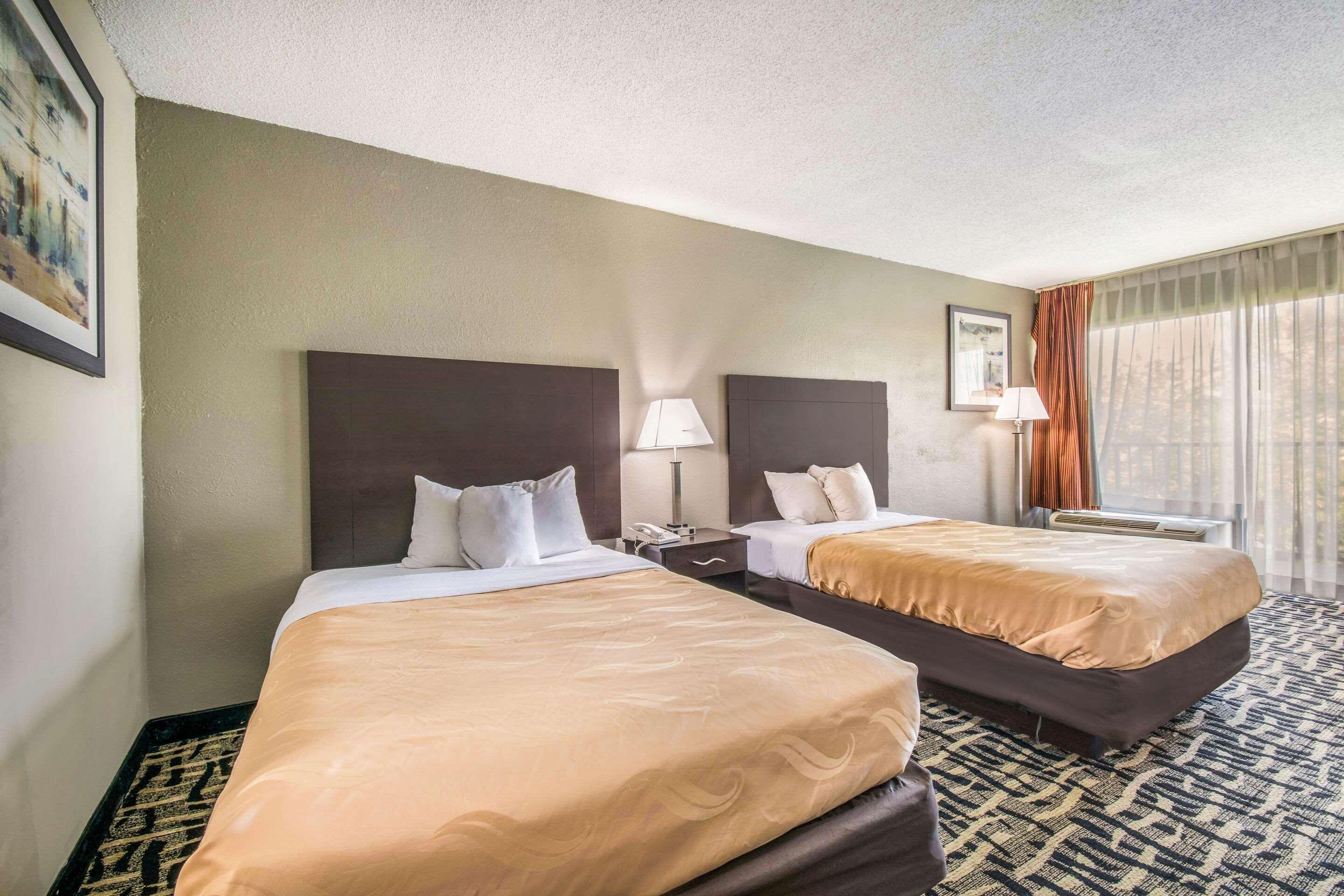 Quality Inn & Suites York Dış mekan fotoğraf