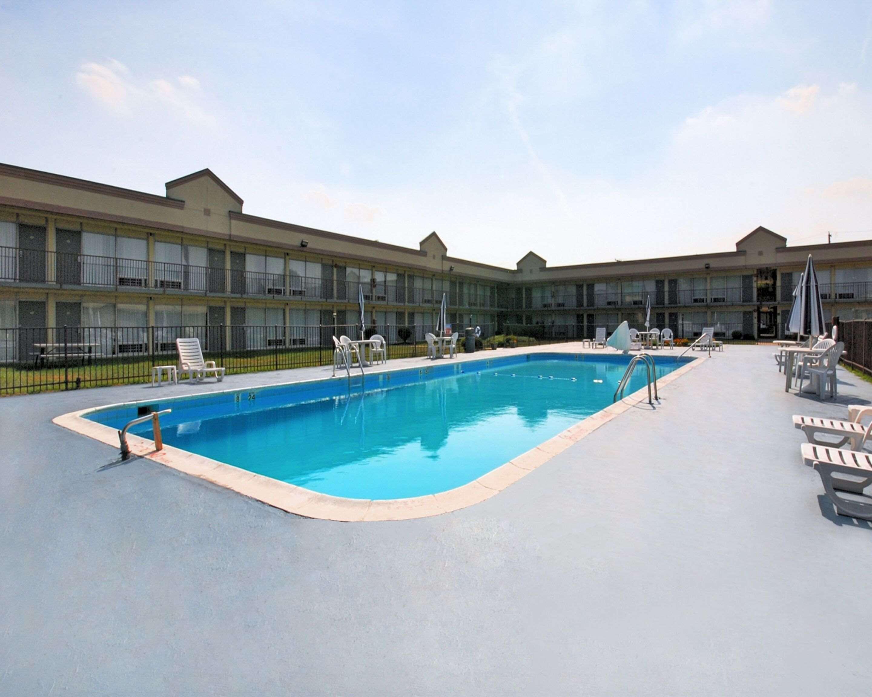 Quality Inn & Suites York Dış mekan fotoğraf