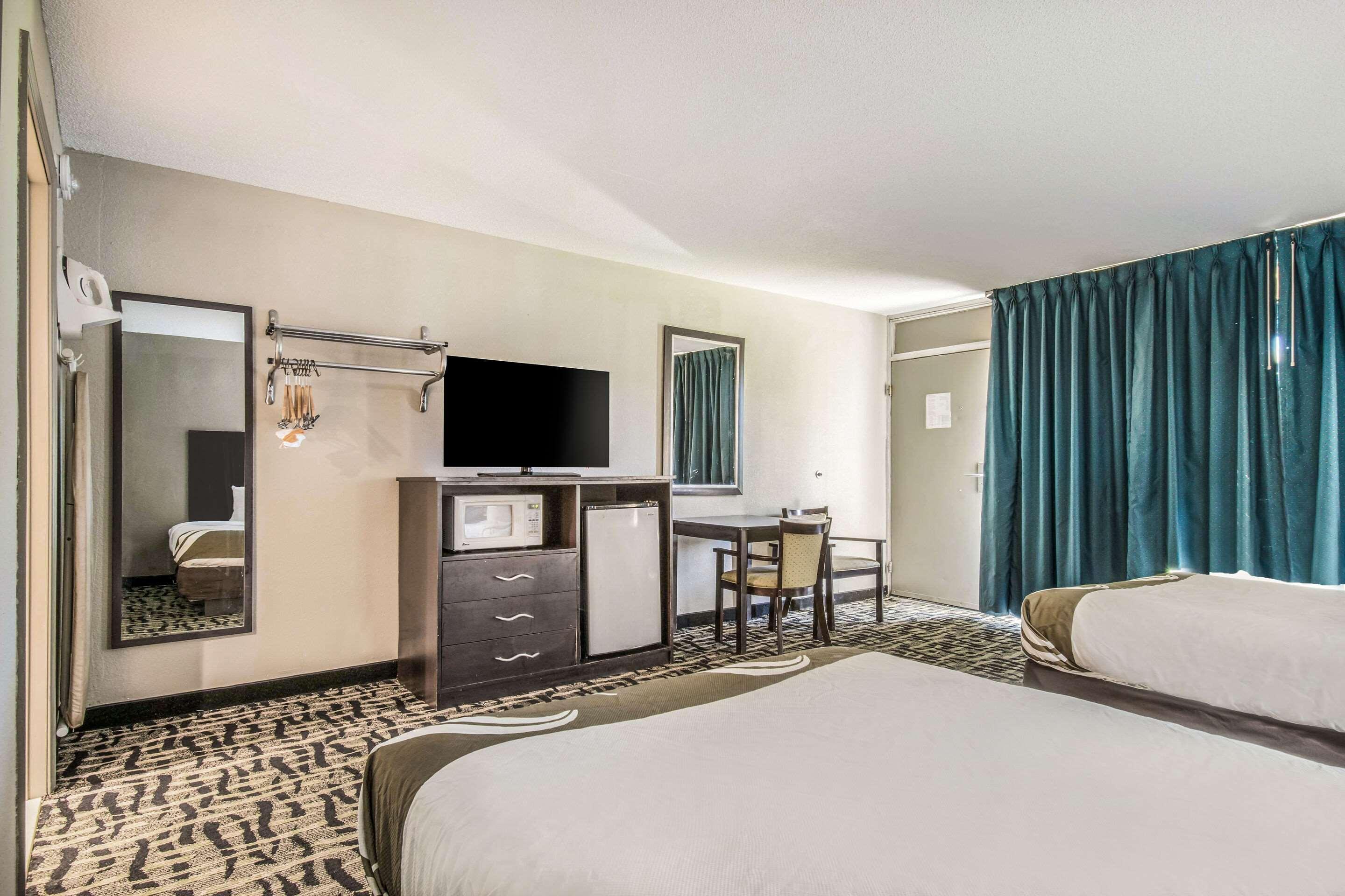 Quality Inn & Suites York Dış mekan fotoğraf