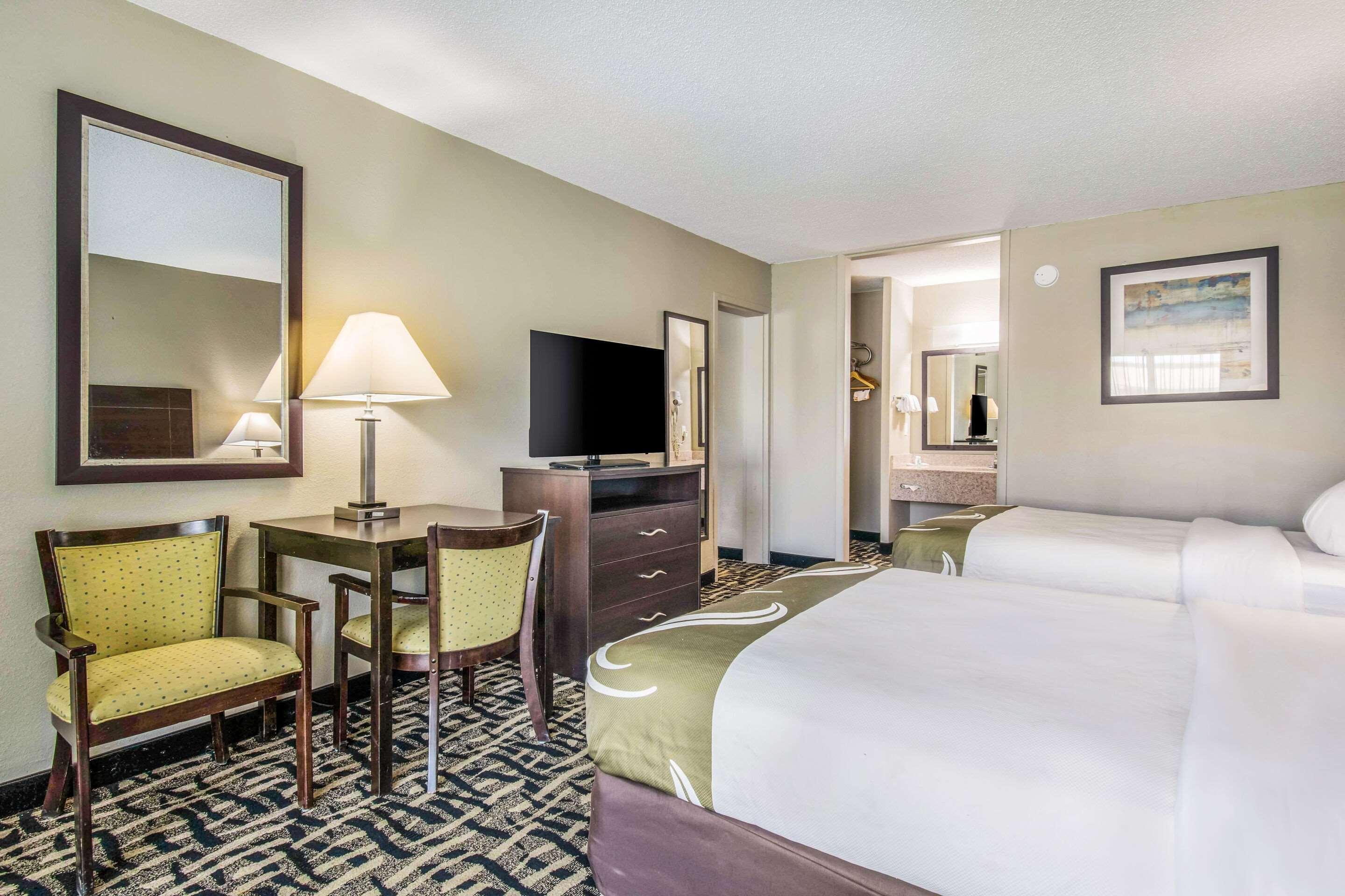 Quality Inn & Suites York Dış mekan fotoğraf