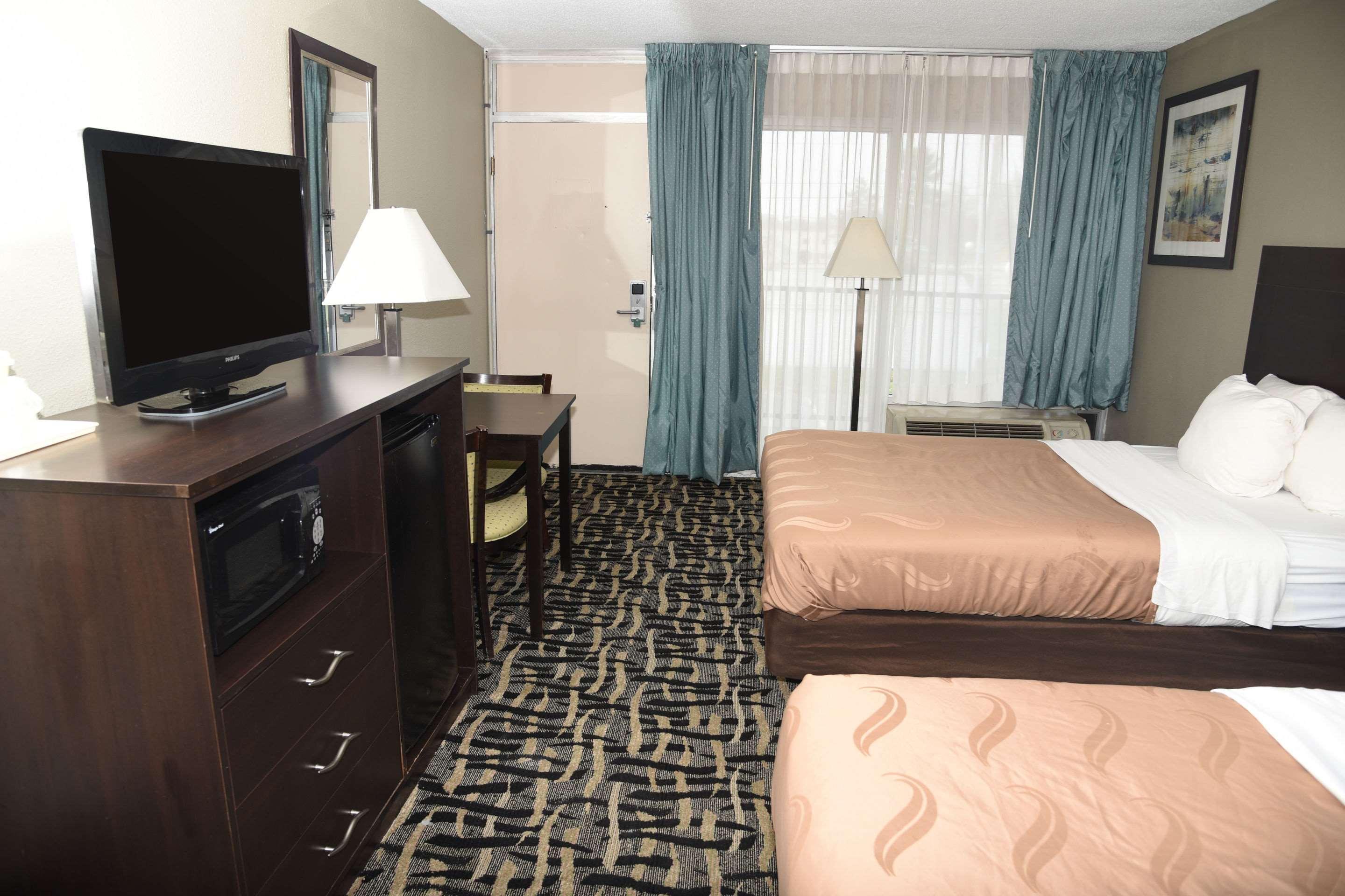 Quality Inn & Suites York Dış mekan fotoğraf