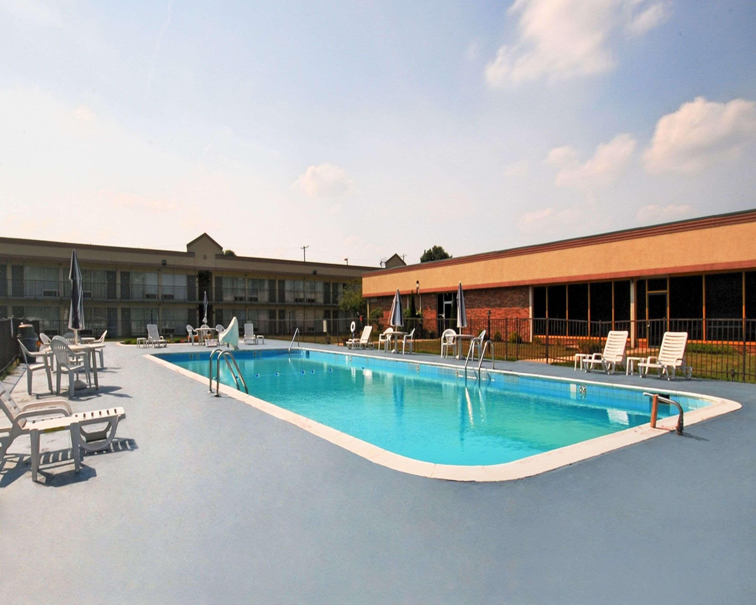 Quality Inn & Suites York Dış mekan fotoğraf