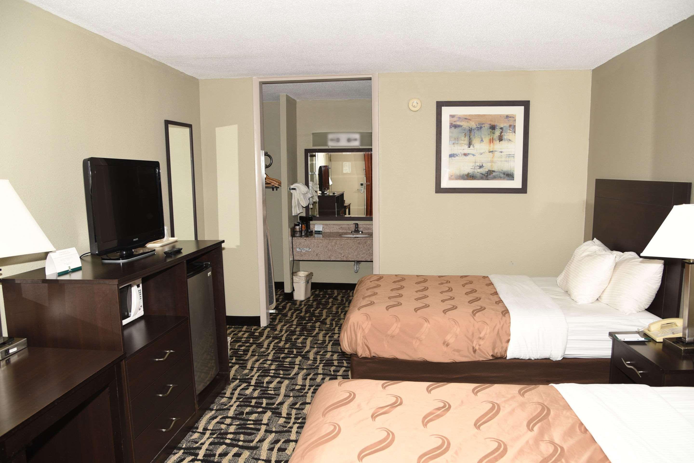 Quality Inn & Suites York Dış mekan fotoğraf